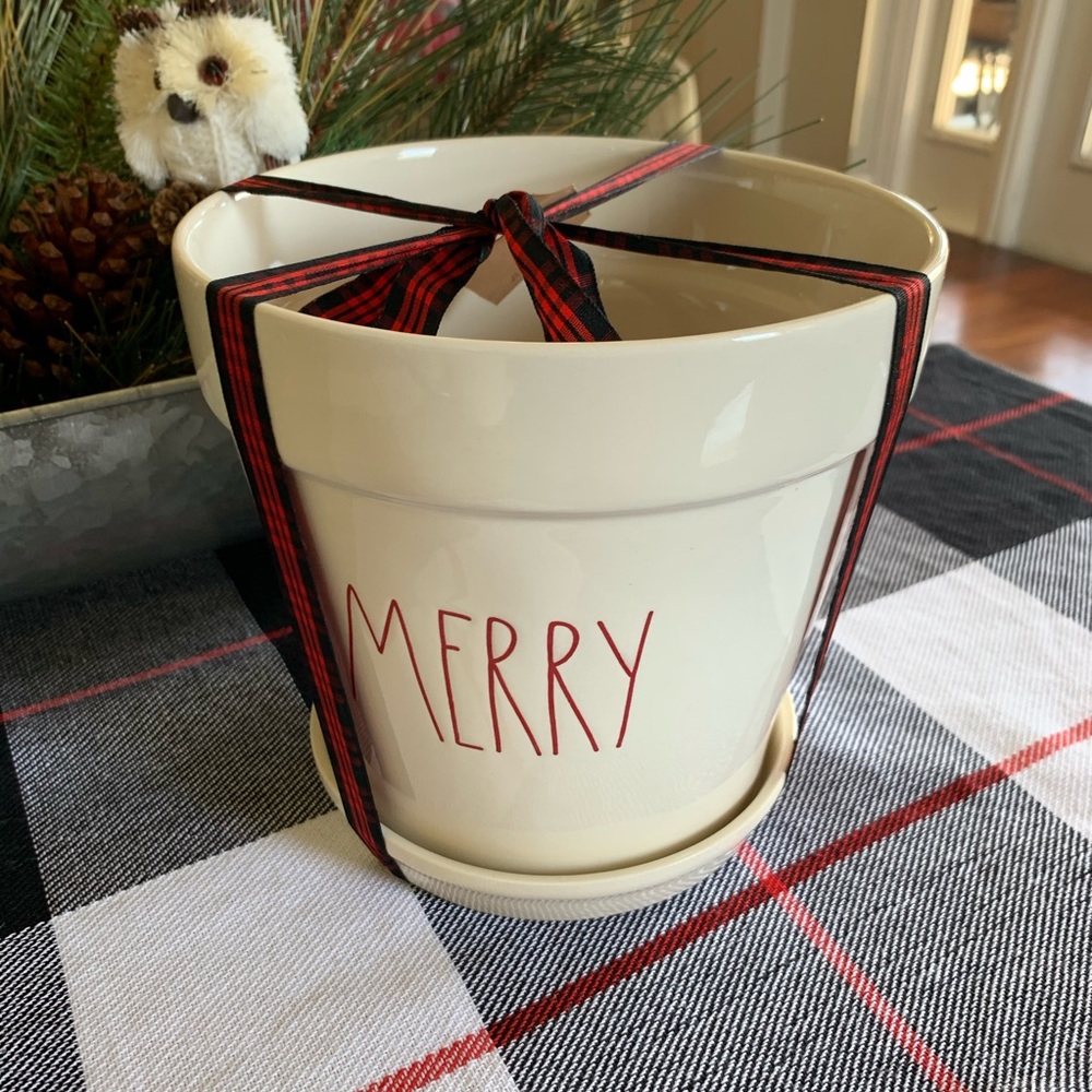 Rae Dunn “Merry” Flowerpot (NWT)